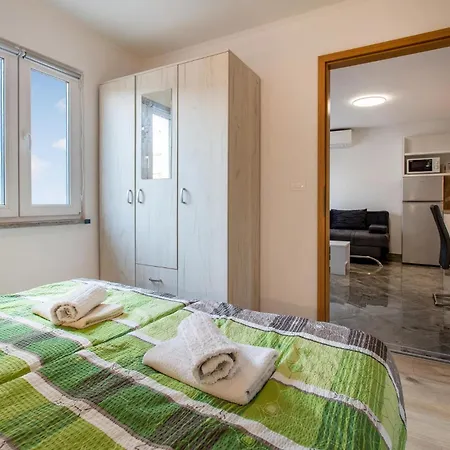 1 Bedroom Beautiful Apartment In Piran *